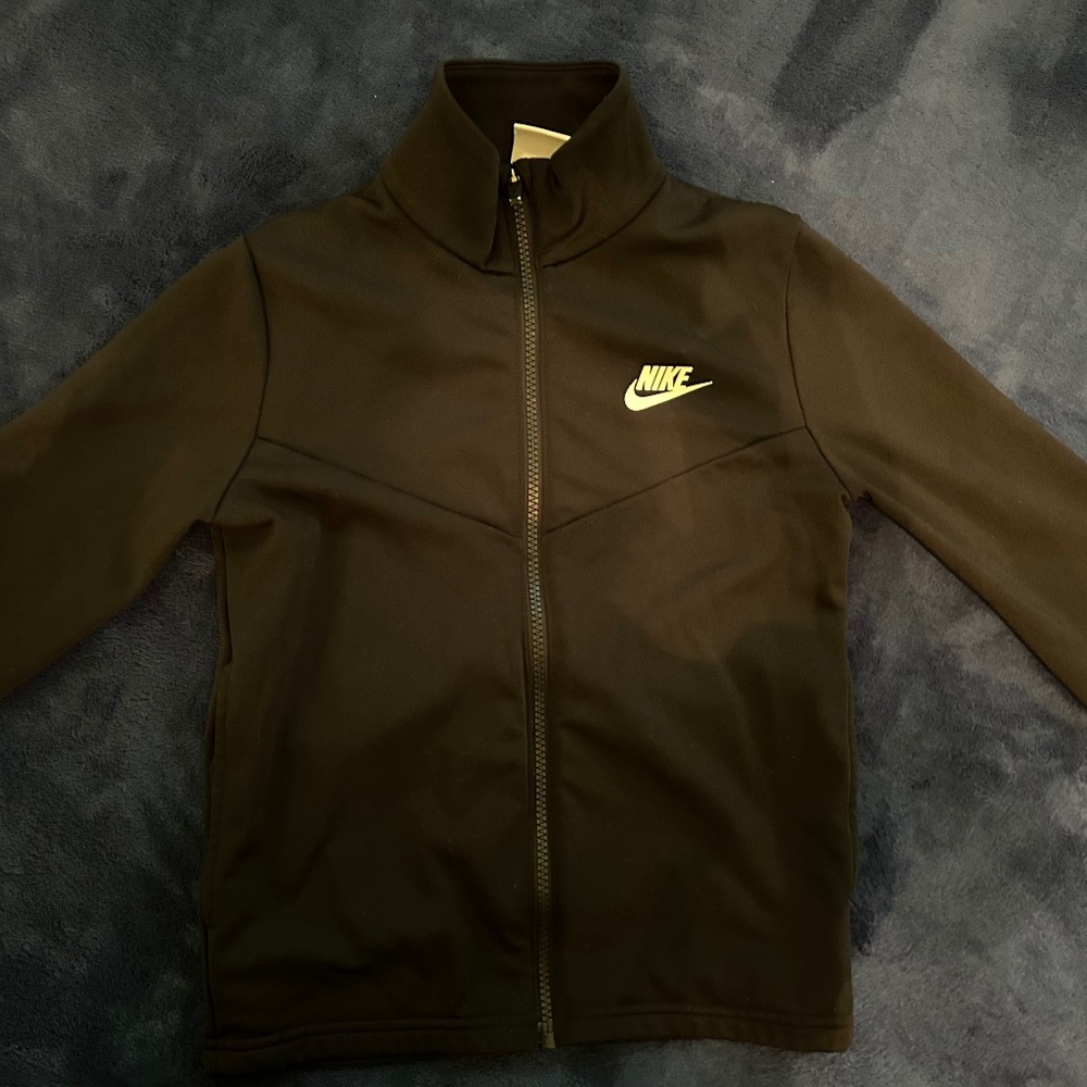 Nike youth black jacket